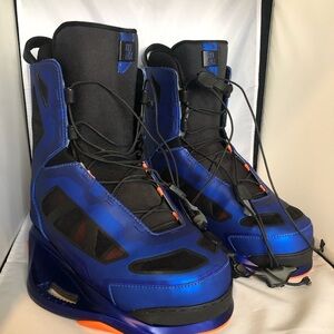 Fluide Blue and Black Wakeboarding Boots